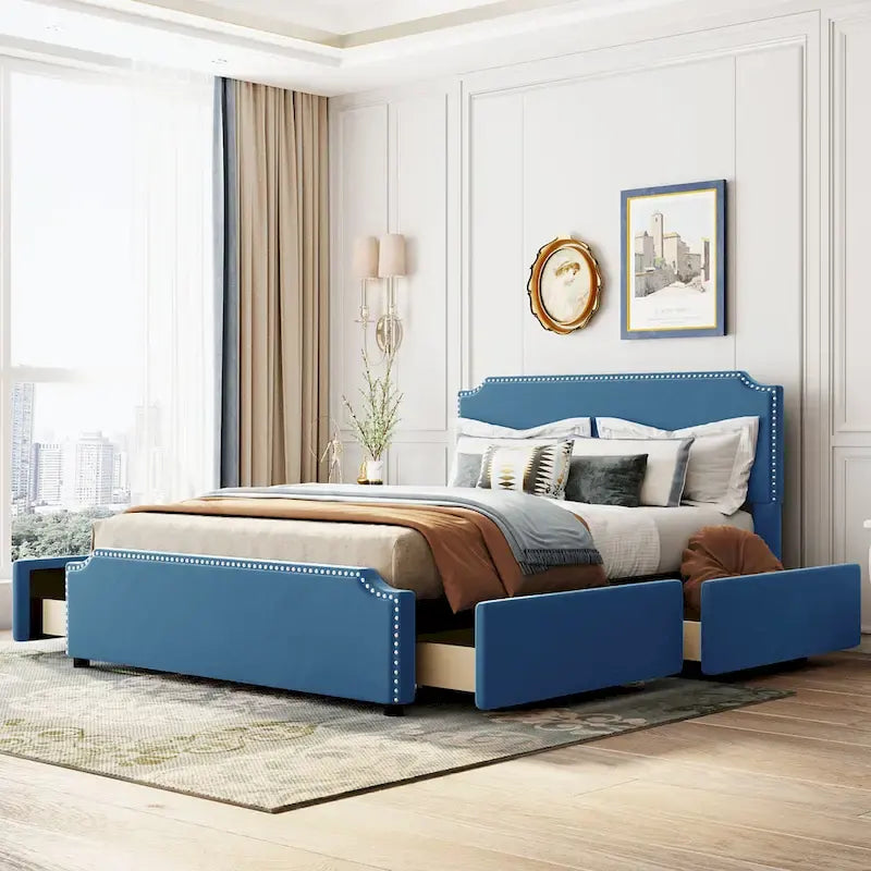 Gepolstertes Plattformbett mit genietetem Kopfteil und Fußteil