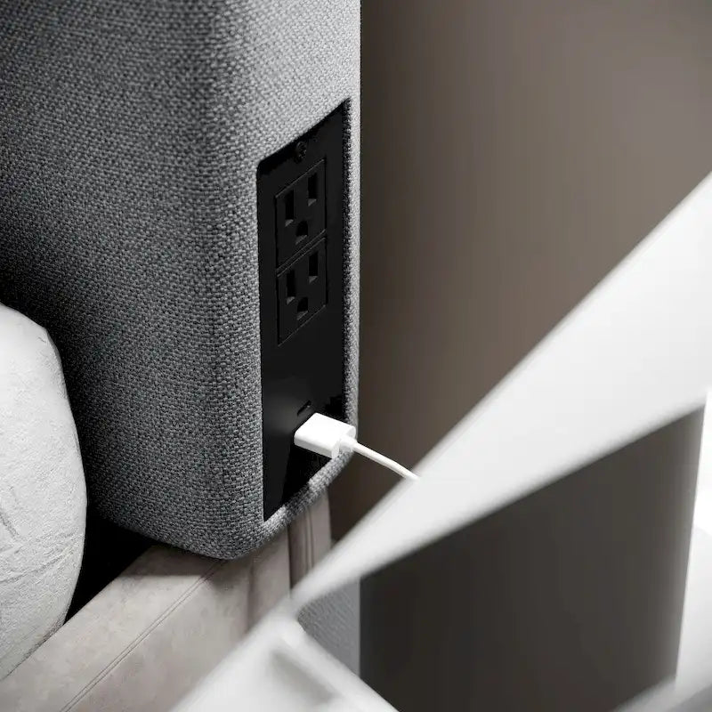 Gepolstertes Kopfteil mit 2 Steckdosen, 1 USB- und 1 USB-C-Anschluss