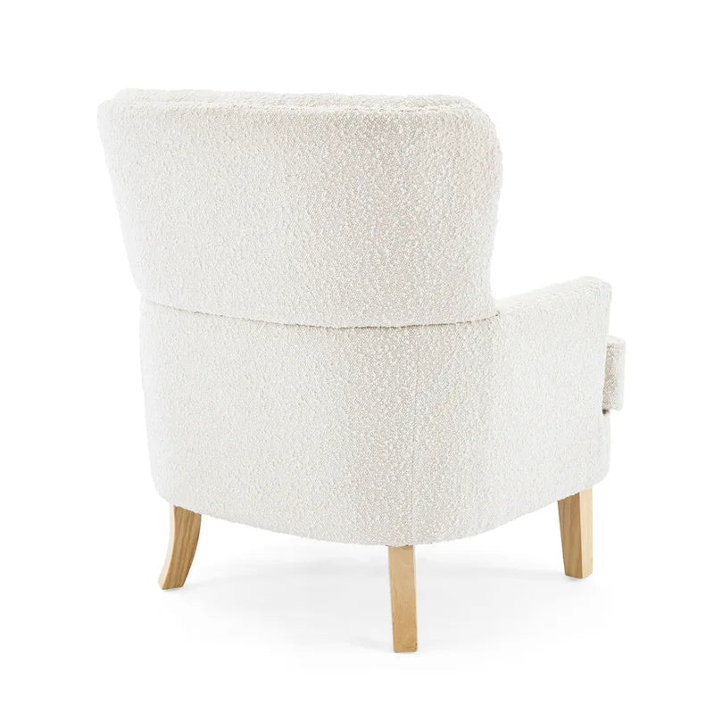 Clubsessel Almond Boucle mit Nagelbesatz